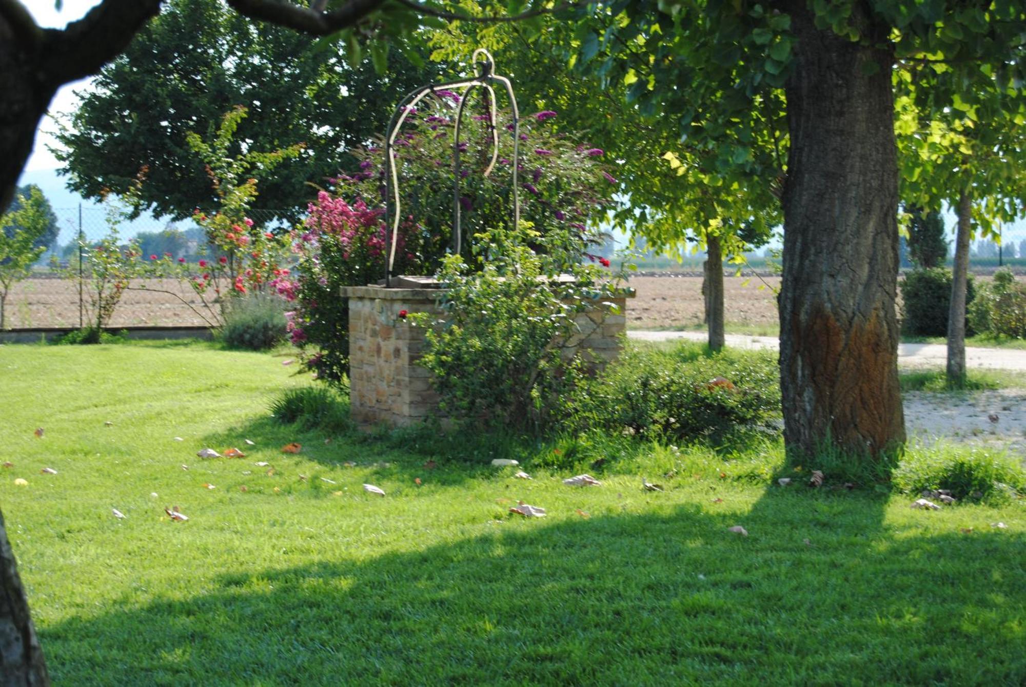 Agriturismo Il Barco Spello Luaran gambar